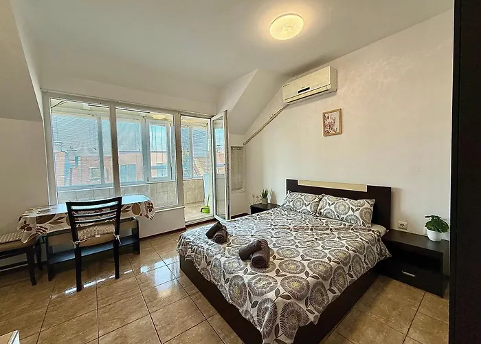 Апартамент студио в централната част на - The